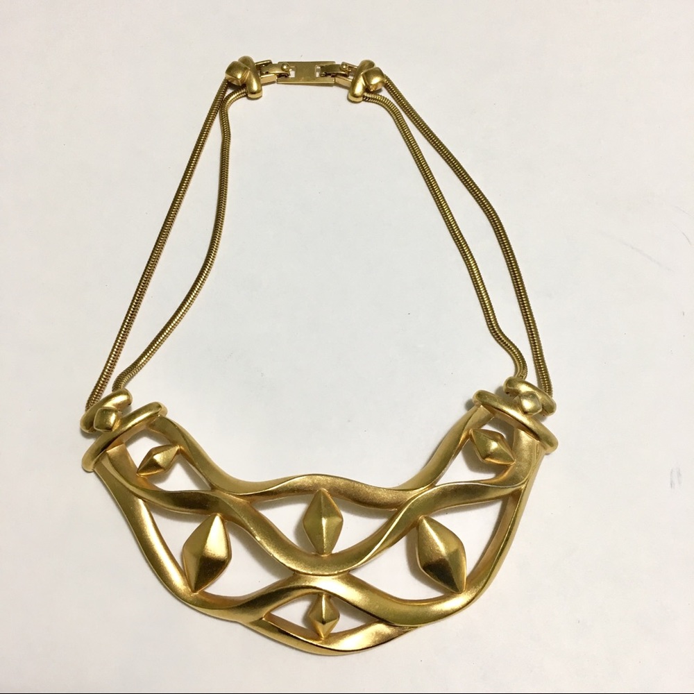 Monet vintage necklace